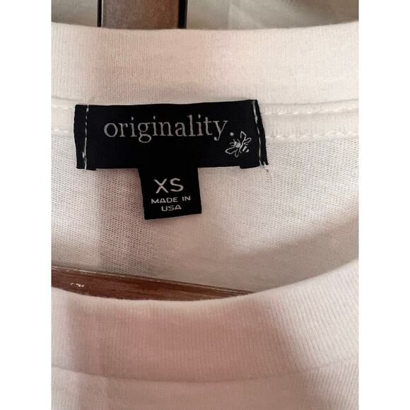 NWT Originality Frenchie Bows Graphic Crop Top Short Sleeve Ivory Women's XS - Picture 5 of 8